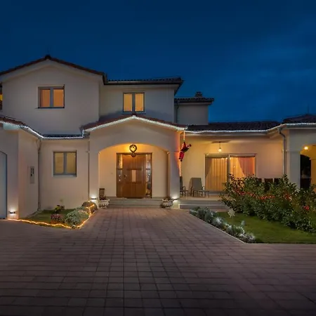 Sunset Lady Szybenik