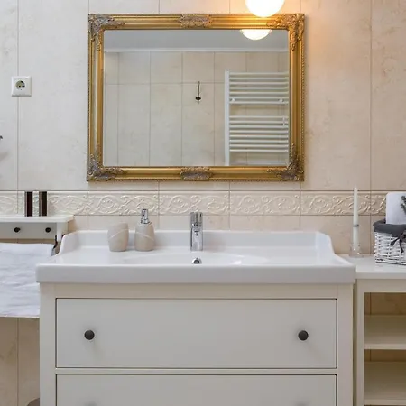 Willa Sunset Lady Szybenik